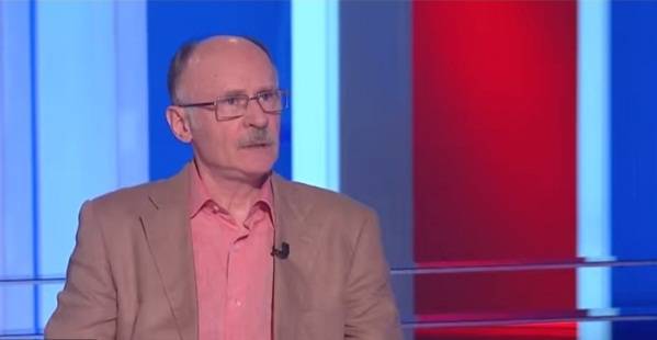 Юрий Почта: Сегодня Эрдоган обнимает Порошенко, а завтра воткнет ему нож в спину Юрий Почта: Сегодня Эрдоган обнимает Порошенко, а завтра воткнет ему нож в спину