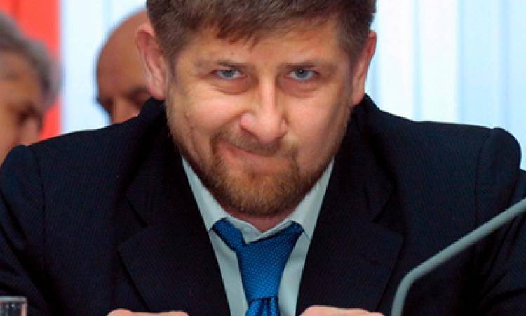 Уйти нельзя остаться: интрига вокруг ухода Кадырова набирает обороты Уйти нельзя остаться: интрига вокруг ухода Кадырова набирает обороты