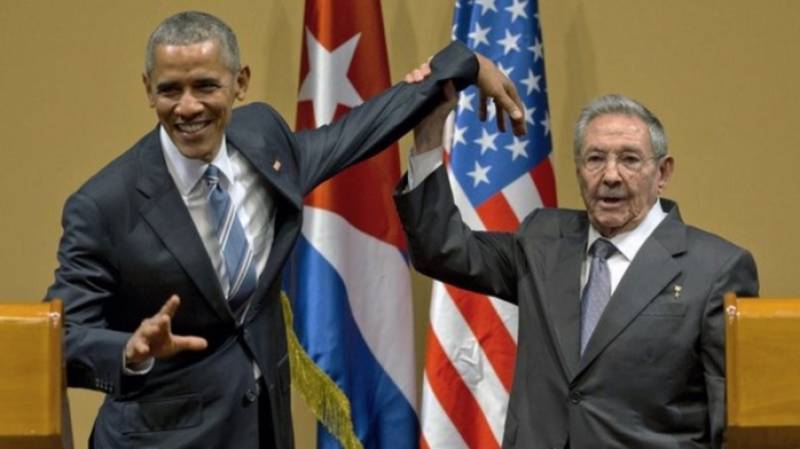 Куба против панибратства: реакция экспертов на объятия Обамы и Кастро