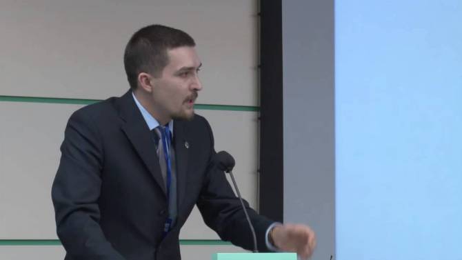 Живов: Украина — наркоман, продающий дедушкины ордена ради новой дозы Живов: Украина — наркоман, продающий дедушкины ордена ради новой дозы