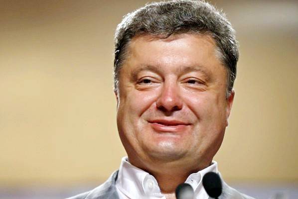 Порошенко подкладывает «незалежную» под Польшу