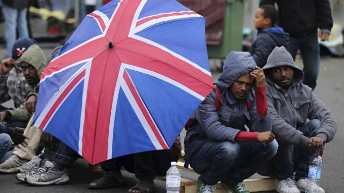 Франция угрожает Великобритании мигрантами