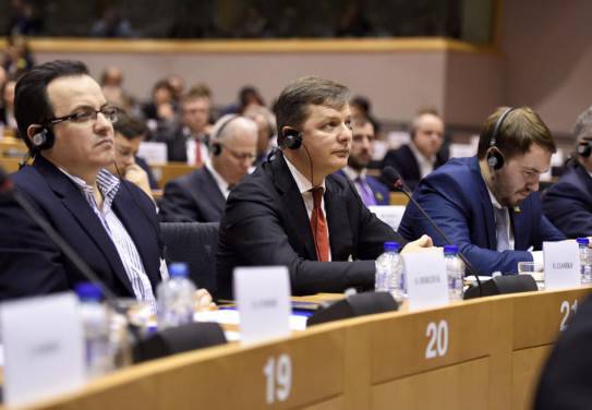Где визы: депутаты Украины угрожают Европарламенту