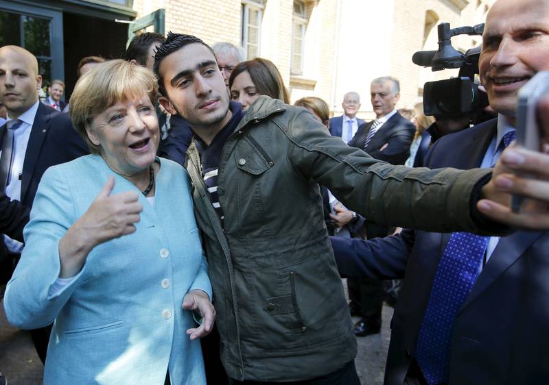 Меркель сделала селфи с предполагаемым террористом-смертником