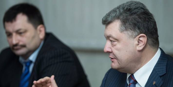 Реформы подождут: Киев притаился в ожидании приказа из Вашингтона