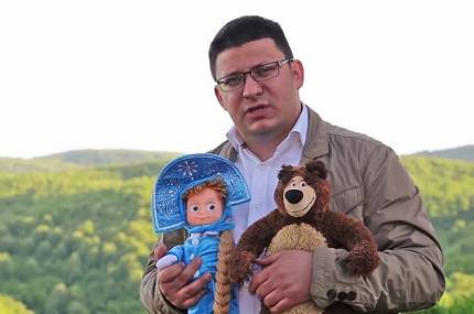 Агитация Маши и Медведя на парламентских выборах в Сербии Агитация Маши и Медведя на парламентских выборах в Сербии