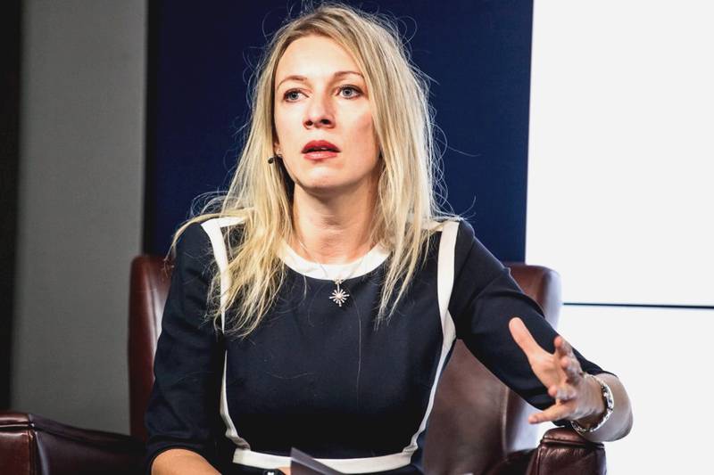 Мария Захарова доказала: селфи - это плохо Мария Захарова доказала: селфи - это плохо