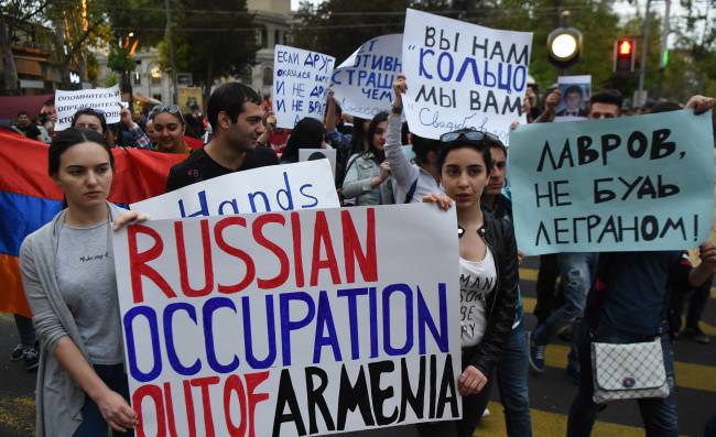США пытаются испортить российско-армянские отношения