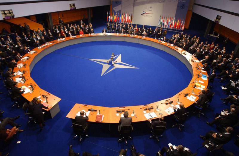 Германия заставляет НАТО работать с Россией