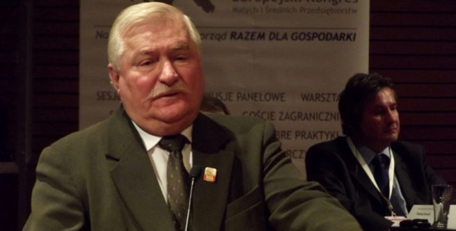 Польская оппозиция тряхнет стариной: Лех Валенса собрался на баррикады