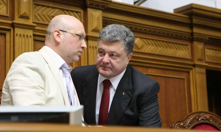 Порошенко продолжает зачистку — Турчинов на очереди