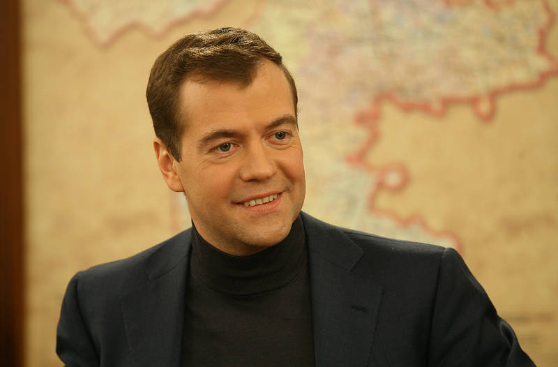Медведев: Голландский референдум показал, как Европа относится к Киеву