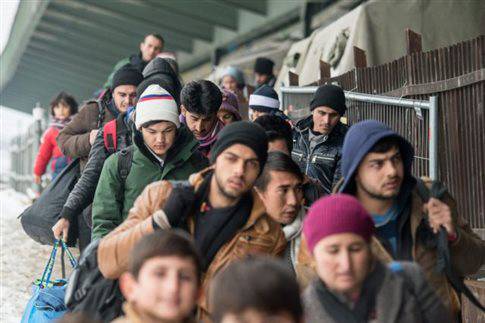 Турция взашей гонит беженцев из страны