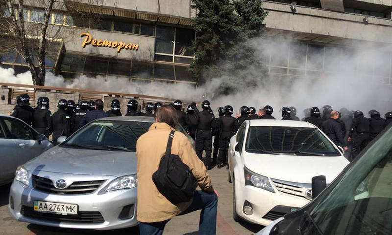 Бойцы «Айдар» в Киеве захватили гостиницу