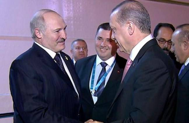 Зачем Лукашенко поехал в Турцию?