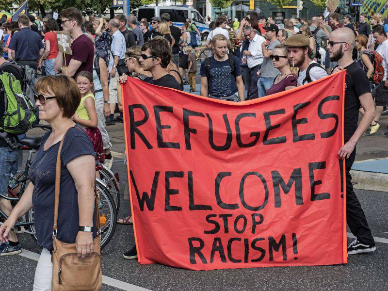 The Guardian: Миграционный кризис разделил Германию