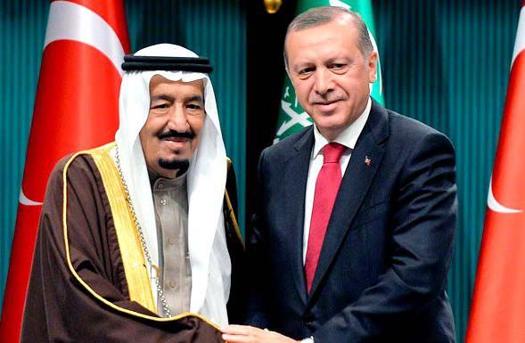 Эрдоган встретил короля Саудовской Аравии под русский марш