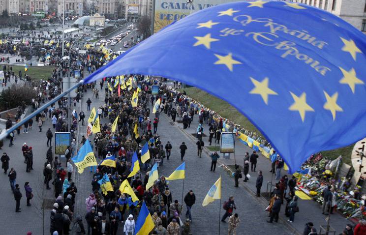 Еврокомиссия официально предложила Украине отмену визового режима