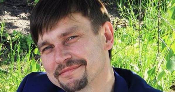 Карназыцкий: Отставка Яценюка вынудила Порошенко узурпировать парламент Карназыцкий: Отставка Яценюка вынудила Порошенко узурпировать парламент