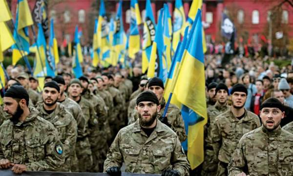 В Одессу прибыли 300 боевиков "Азова"