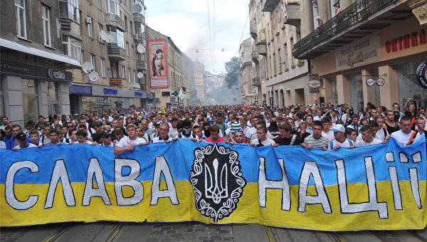 Игра с национализмом доведет Киев до беды