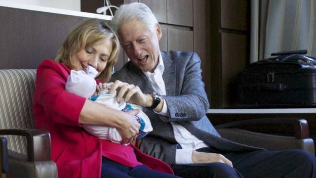 Бесы Клинтон могут помешать ей растить внуков