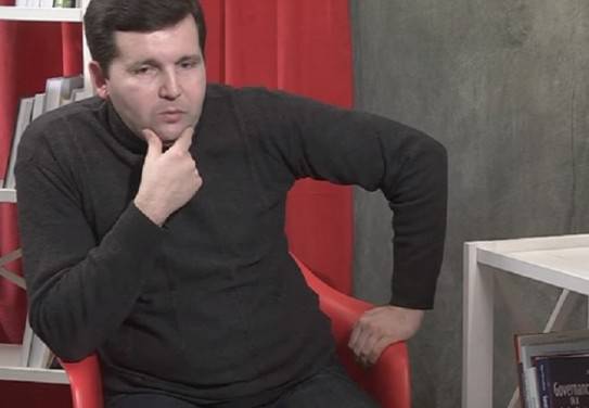 Гибель Андрея Дорошенко: политолог вышел в окно «молча» Гибель Андрея Дорошенко: политолог вышел в окно «молча»
