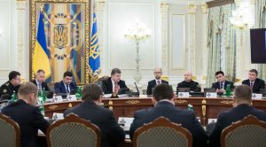 Украинцы не доверяют своему президенту и правительству