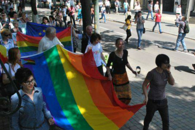 В Молдове фестиваль традиционной семьи победил парад геев