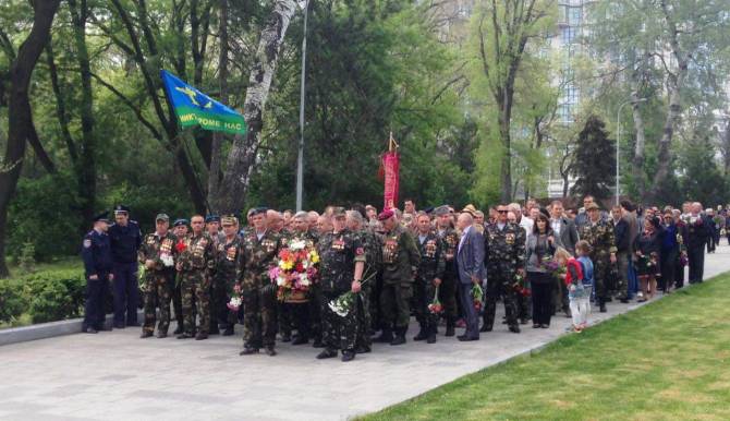 День Победы в Одессе: без Мишико и символов, зато с боевиками День Победы в Одессе: без Мишико и символов, зато с боевиками