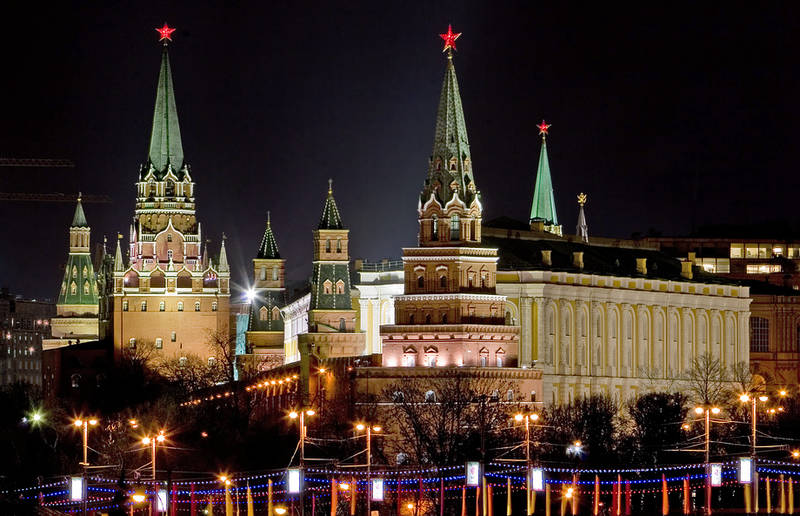 Кремль трансформирует древнейшую традицию России