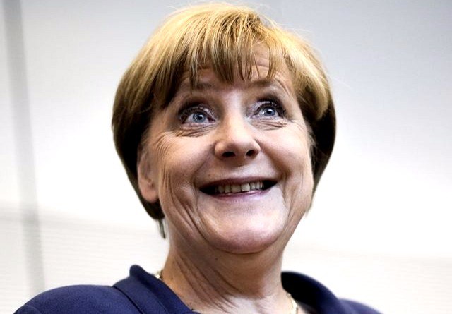 Вразумите эту ненормальную женщину, пока Европа окончательно не пала!