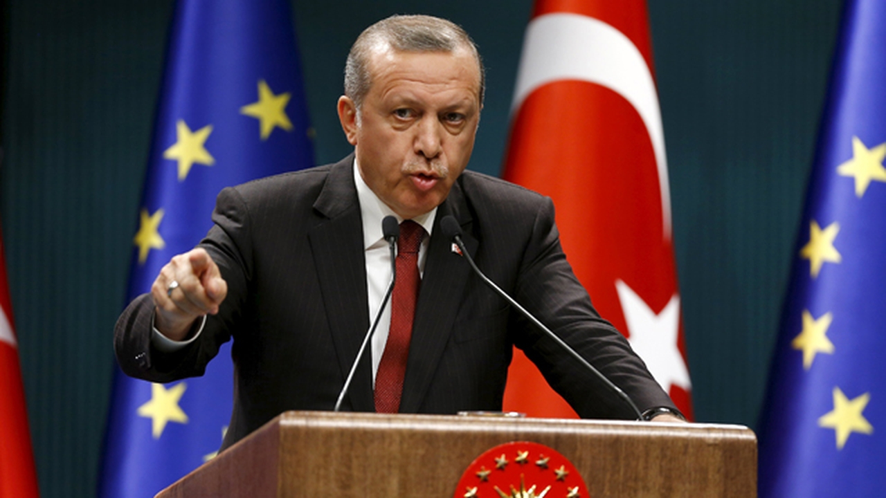 ЕС будет прогибаться под Эрдогана, пока не депортируют мигрантов
