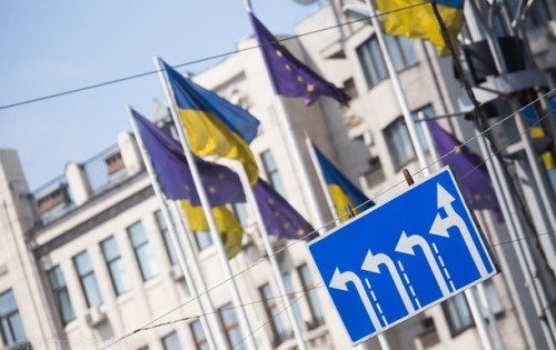 ЕС обсуждает перенос безвизового режима для Украины