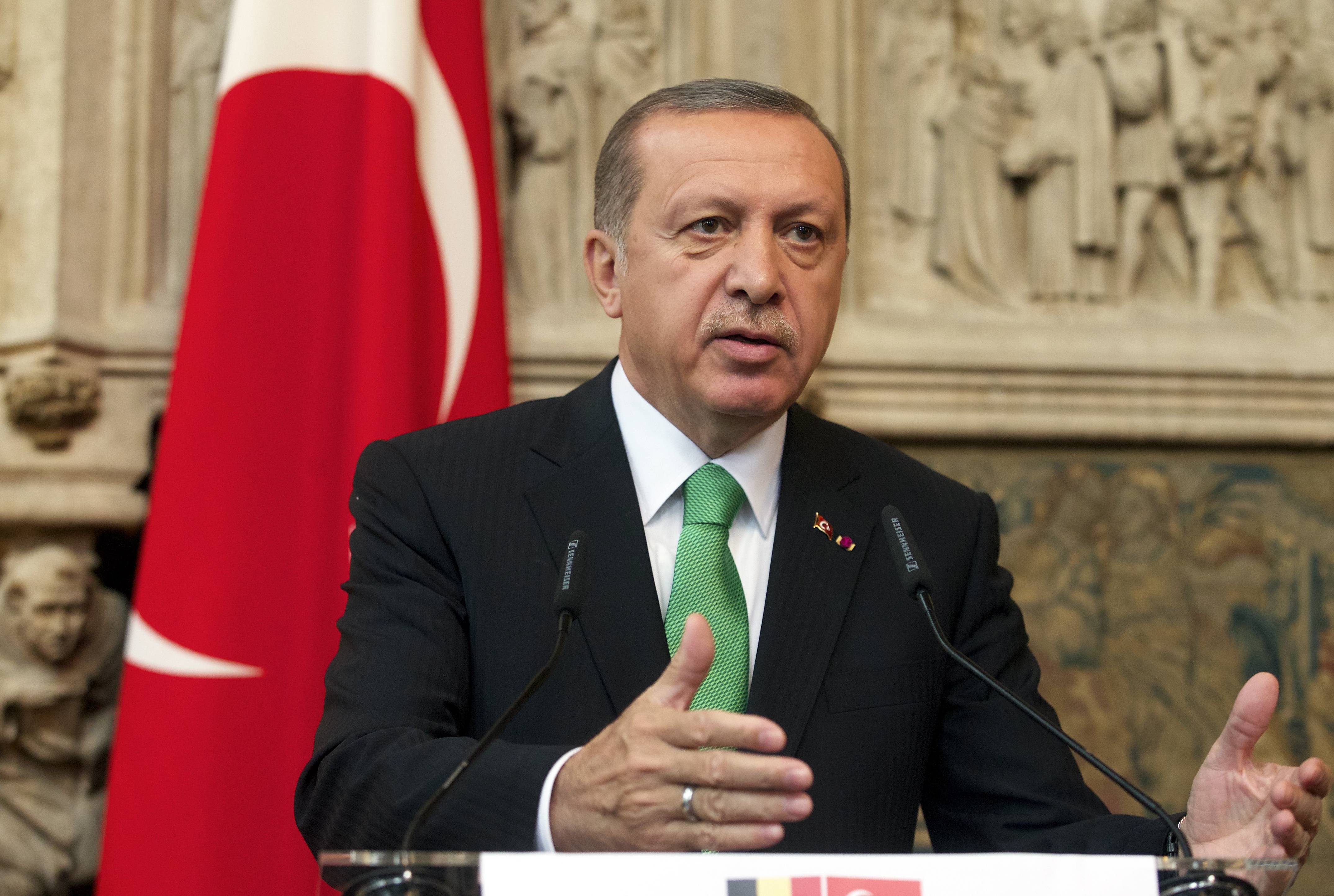 Эрдоган и депутатская неприкосновенность: Турция выбирает из двух зол