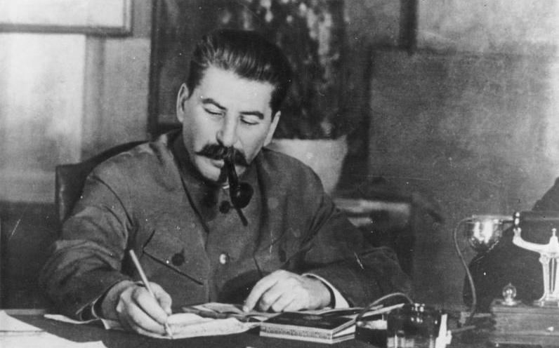 Культ личности Сталина – нынешняя сказка для невеж
