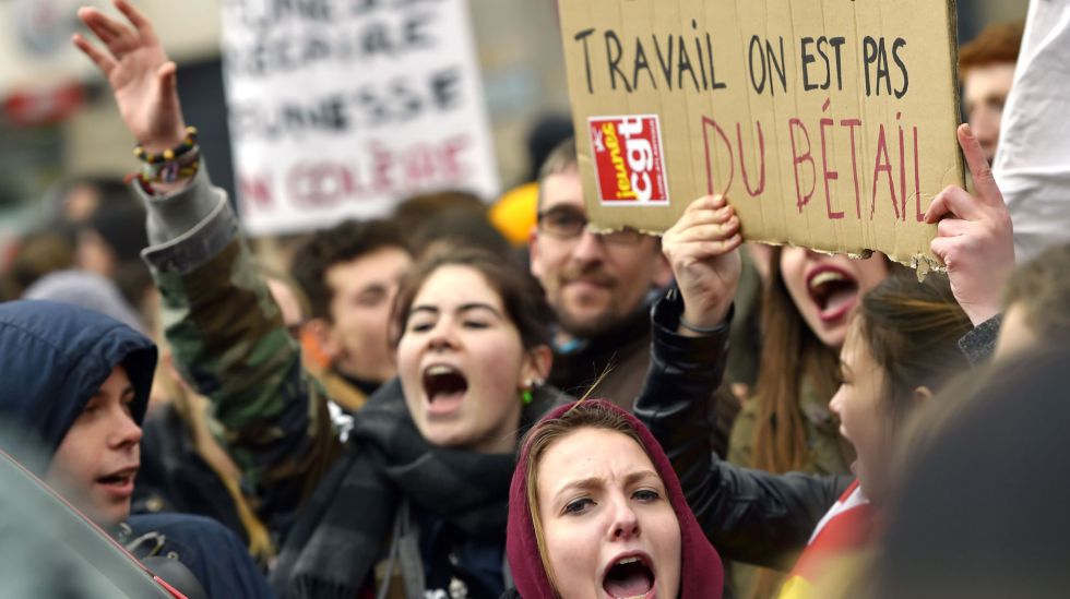 Французы против трудовых реформ