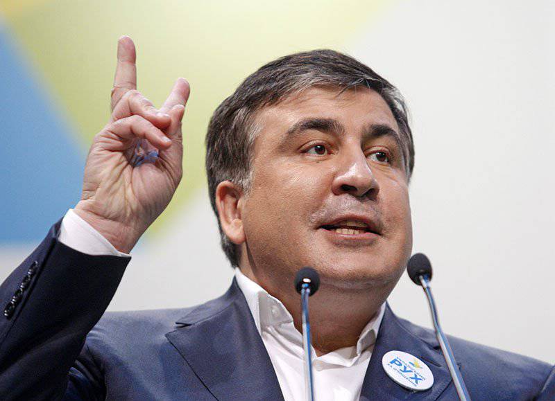 Саакашвили частично удовлетворен отставкой Яценюка