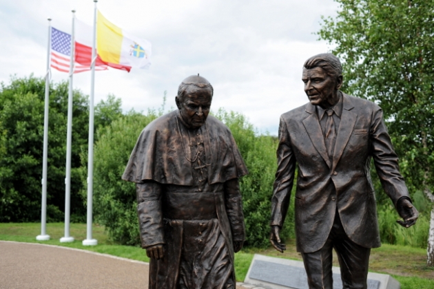 Бумеранг Иоанна-Павла II: целился в СССР, попал в ЕС