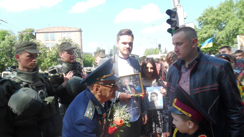 9 МАЯ, Аллея Славы в Киеве