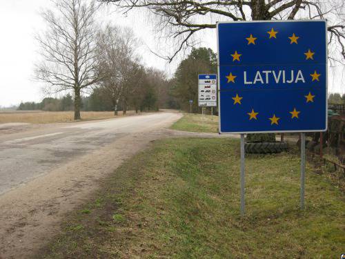Латвия опускает железный занавес