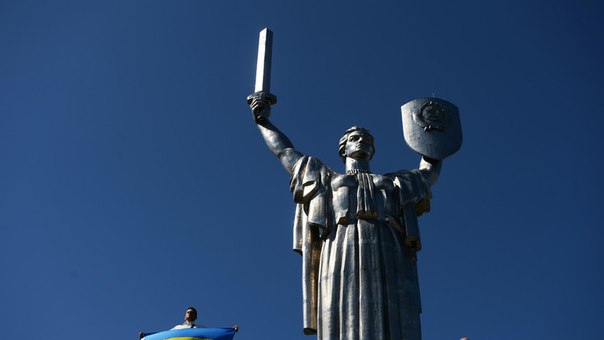 В Киеве решили декоммунизировать Родину-Мать
