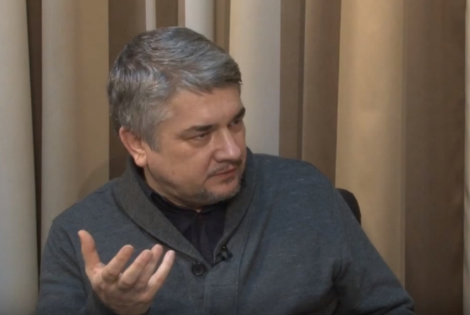 Ищенко: Порошенко, как самая толстая свинья на ферме, стал обузой для всех