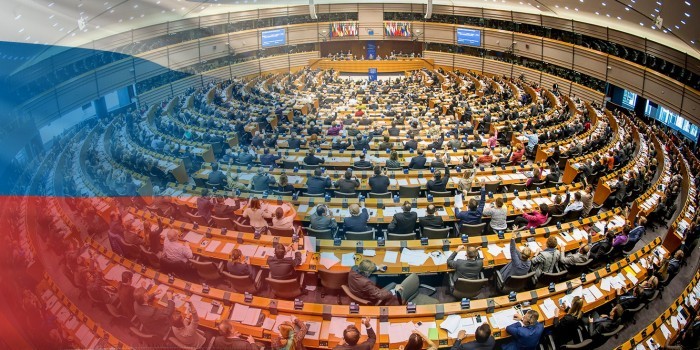 Депутаты Европарламента призвали снять санкции с глав российских спецслужб