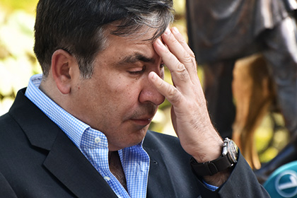 Все ради пиара: Саакашвили решает проблемы граждан Украины в палатке