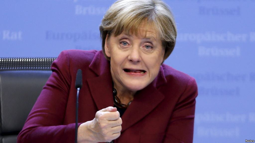 А бабушка Меркель, оказывается, все ещё зубаста