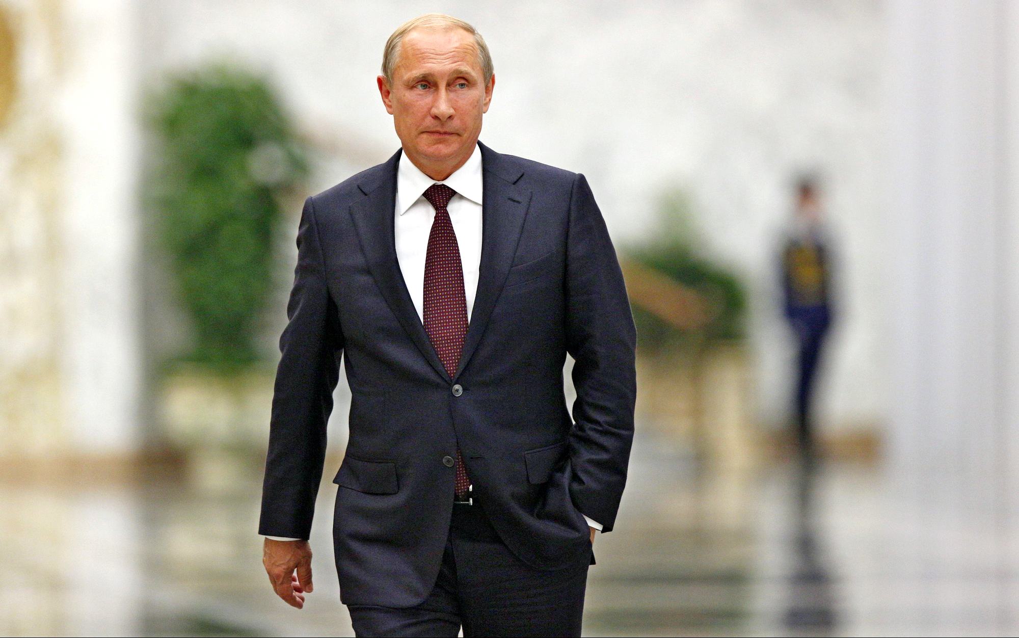 Владимир Путин в полный рост