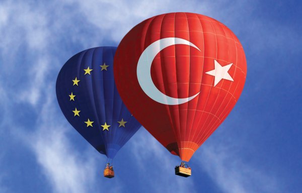 ЕС водит Турцию за нос: Анкара снова бежит за морковкой безвизового режима