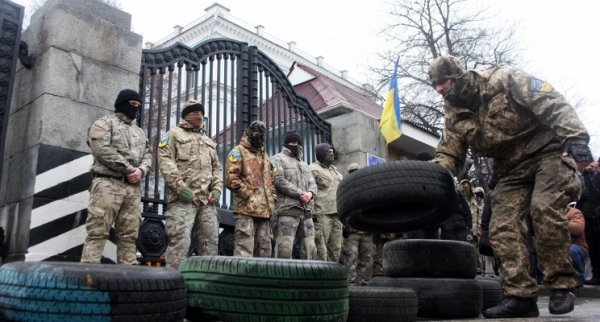 Шизофрения Запада: Деменция Киева и паранойя шпротов