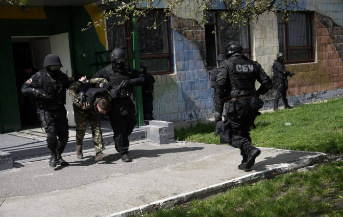 Игра с заложниками началась: СБУ задержали российского дипломата